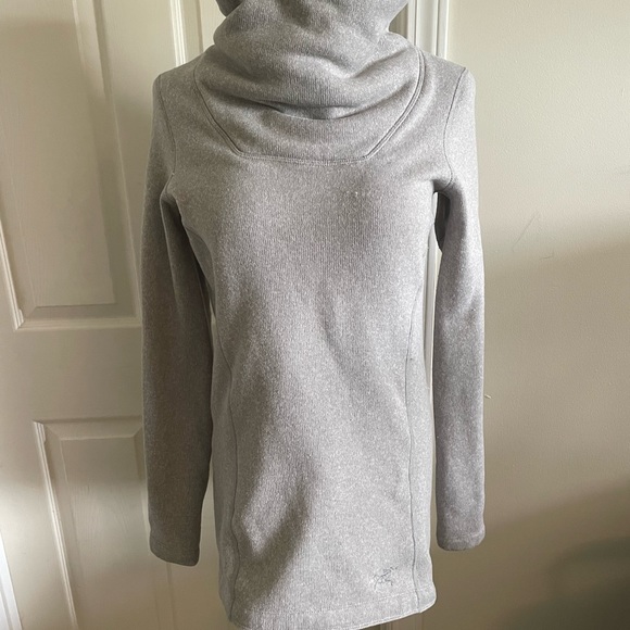 Cozy Arcteryx cowl neck sweatshirt - Picture 3 of 11